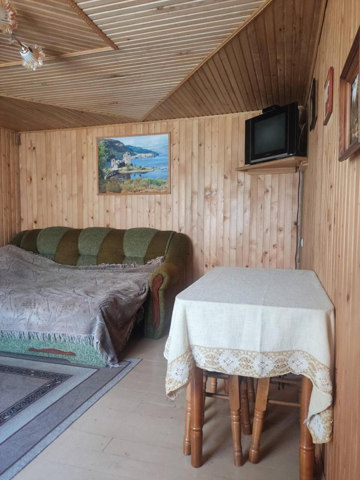 Borgaza Hotel Jaremtsje Buitenkant foto