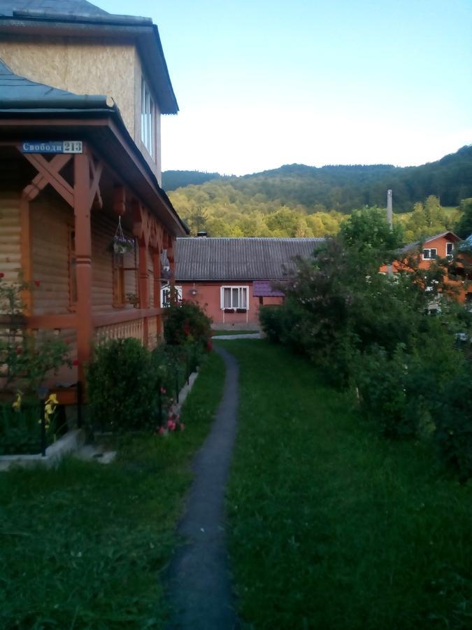 Borgaza Hotel Jaremtsje Buitenkant foto